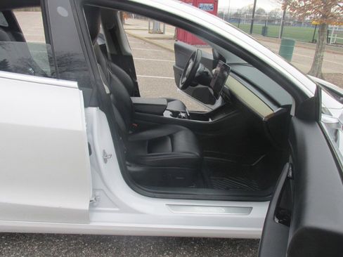 Used 2020 Tesla Model 3 image 57