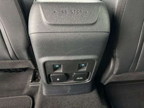 Used 2023 Ford Bronco Wildtrak AWD/4WD image 34