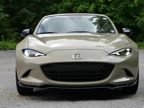 Used 2024 MAZDA MX-5 Miata RF Club w/ Weather Package RWD image 5