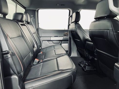 Used 2022 Ford F150 Lariat w/ Max Trailer Tow Package image 11