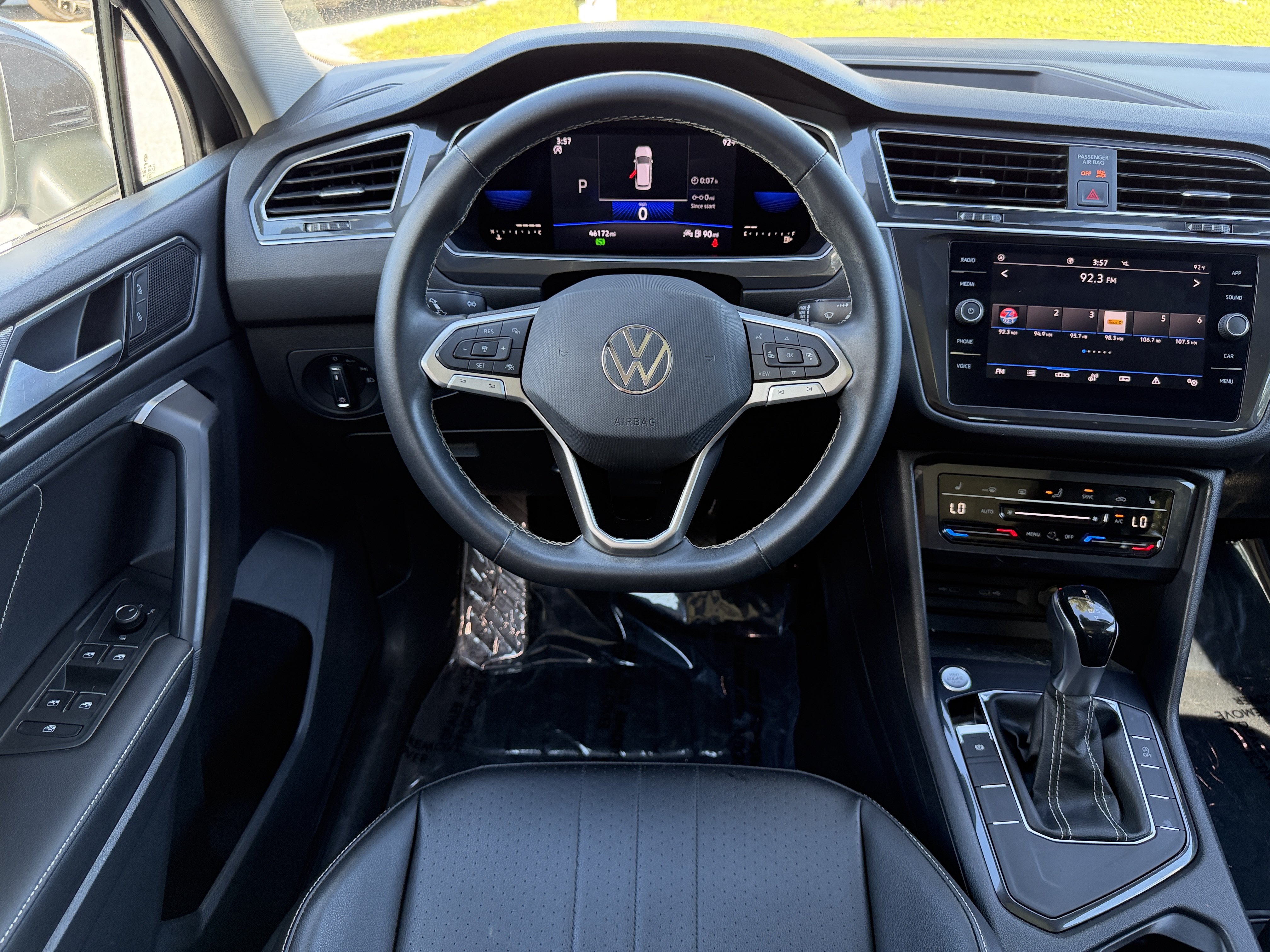 Certified 2022 Volkswagen Tiguan SE FWD image 14