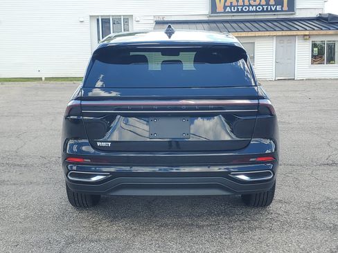 Used 2024 Lincoln Nautilus Premier w/ Equipment Group 102A AWD/4WD image 5