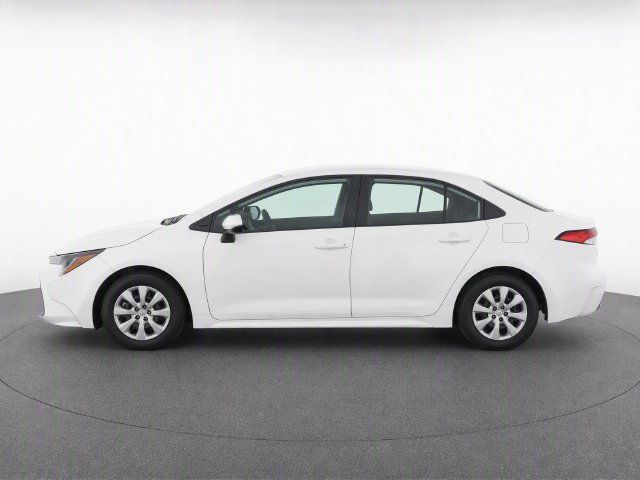 Used 2025 Toyota Corolla LE FWD image 6