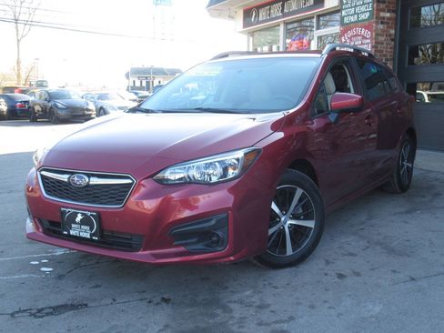 Used 2019 Subaru Impreza 2.0i Premium AWD/4WD image 31