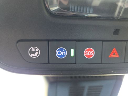 New 2026 GMC Terrain AT4 w/ Convenience Package III image 37