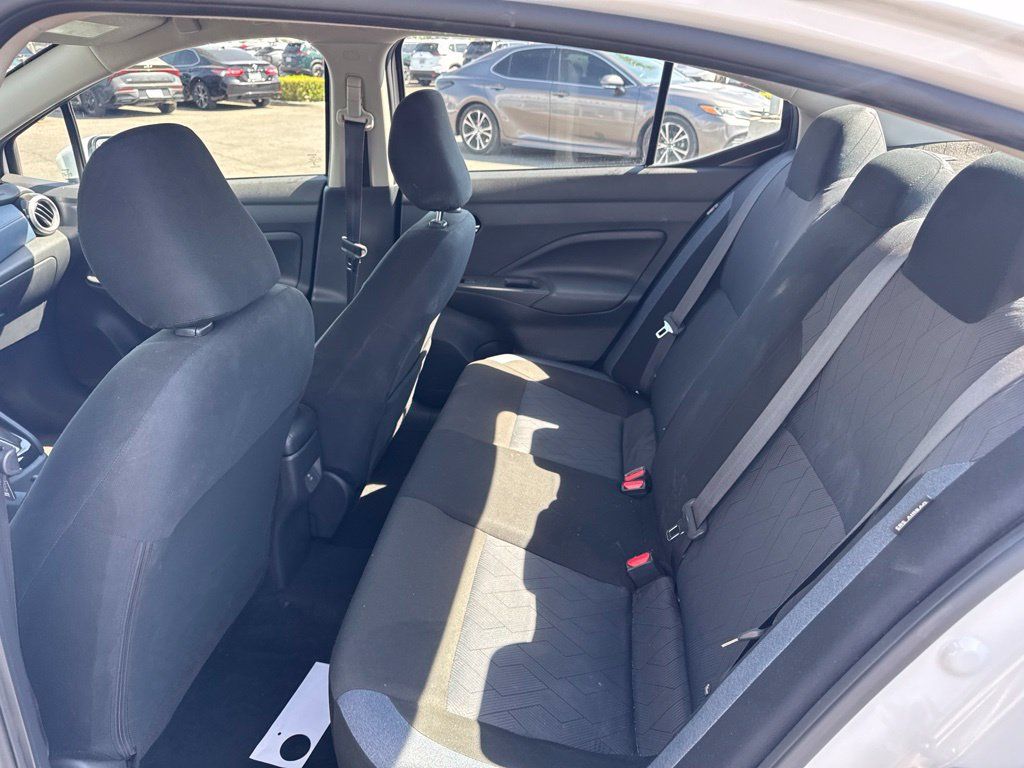 Used 2025 Nissan Versa SV FWD image 10