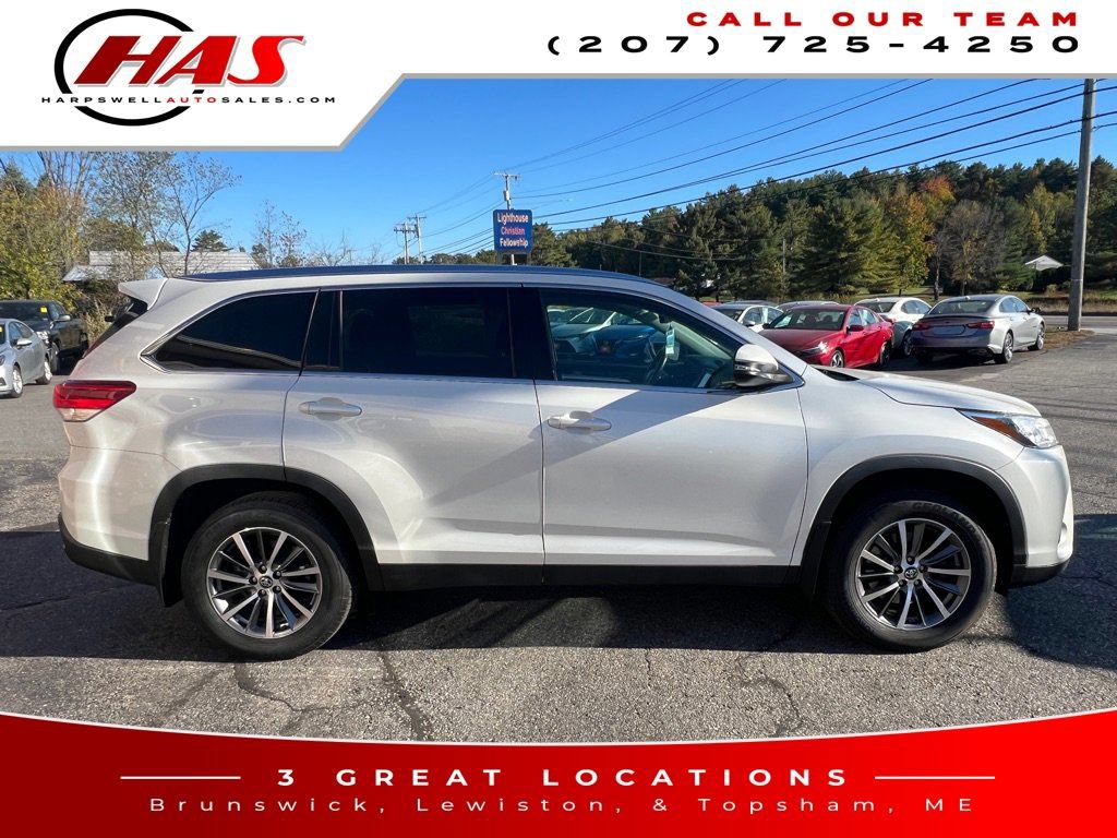 Used 2019 Toyota Highlander XLE AWD/4WD image 8