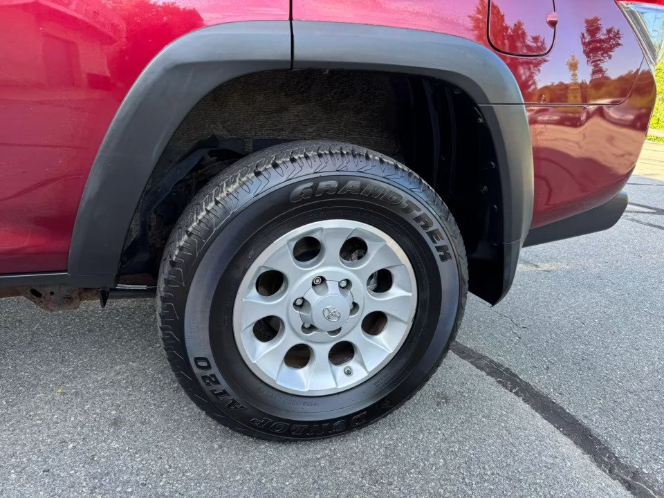 Used 2013 Toyota 4Runner Trail AWD/4WD image 11
