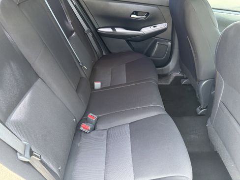 Used 2022 Nissan Sentra SV FWD image 13