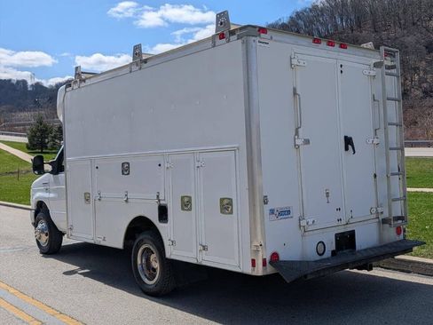 Used 2014 Ford E-350 and Econoline 350 Super Duty w/ Power Windows & Locks Group image 5