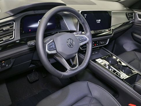 New 2026 Volkswagen Atlas Cross Sport SE AWD/4WD image 19
