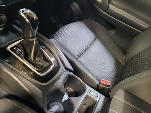 Used 2019 Nissan Rogue SV AWD/4WD image 26