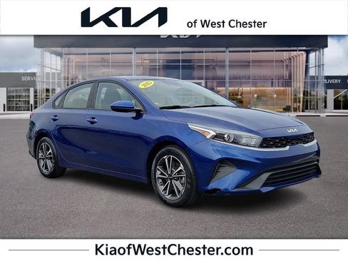 Used 2023 Kia Forte LXS FWD image 1