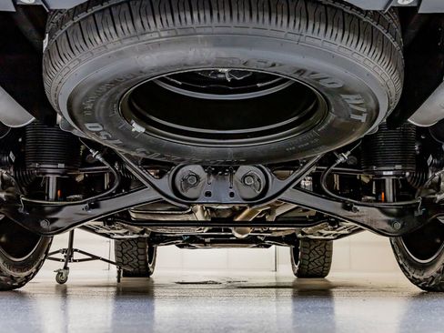 Used 2026 Chevrolet Suburban RST w/ RST Capability Package AWD/4WD image 17