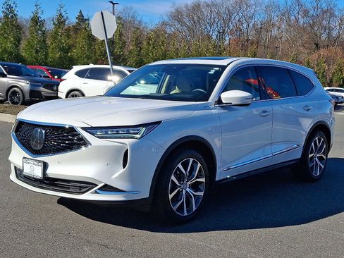 Used 2023 Acura MDX SH-AWD w/ Technology Package image 3