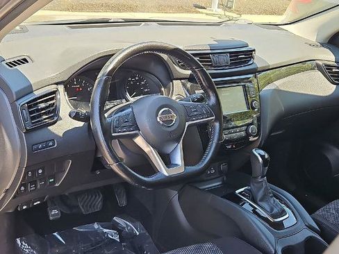 Certified 2020 Nissan Rogue Sport SV w/ All-Weather Package AWD/4WD image 25