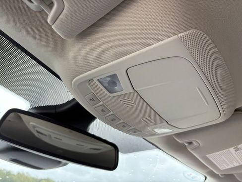 Used 2024 Ford Edge Titanium image 46