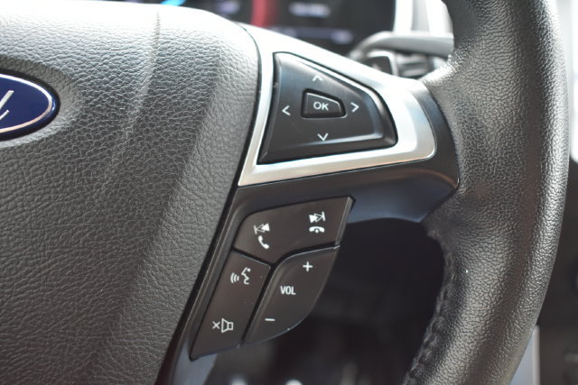 Used 2016 Ford Edge SEL w/ Equipment Group 201A AWD/4WD image 25
