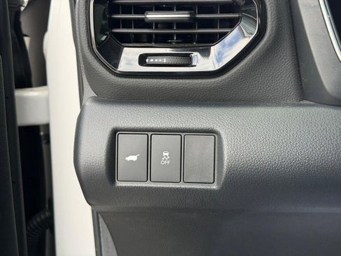 Used 2025 Honda Pilot Touring image 18
