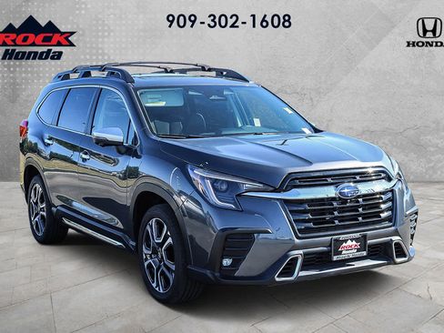 Used 2023 Subaru Ascent Touring image 3