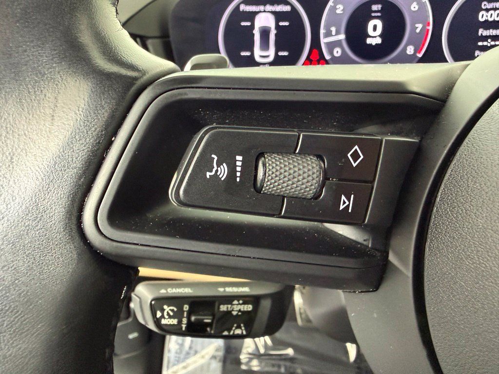 Certified 2024 Porsche Cayenne S AWD/4WD image 28