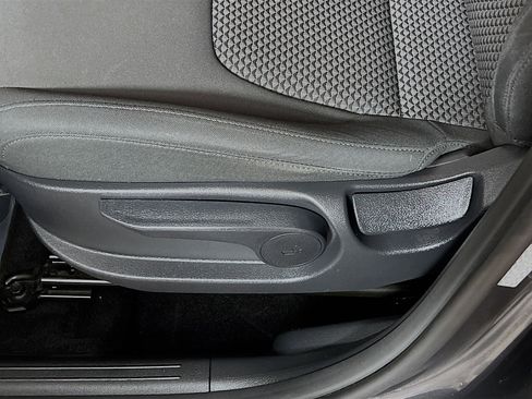 Used 2023 Kia Sportage LX image 16