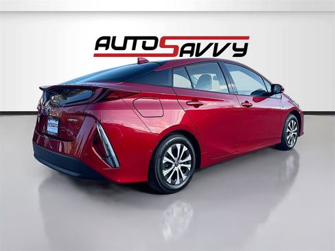 Used 2020 Toyota Prius Prime Limited image 7