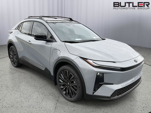 New 2026 Toyota C-HR AWD/4WD image 8