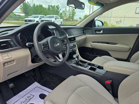 Used 2018 Kia Optima LX FWD image 12