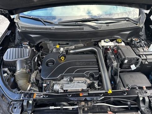 Used 2024 Chevrolet Equinox LT image 36