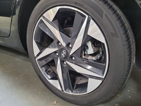 Used 2023 Hyundai Elantra SEL w/ Convenience Package FWD image 31