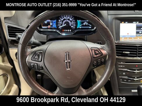 Used 2019 Lincoln MKT AWD image 20