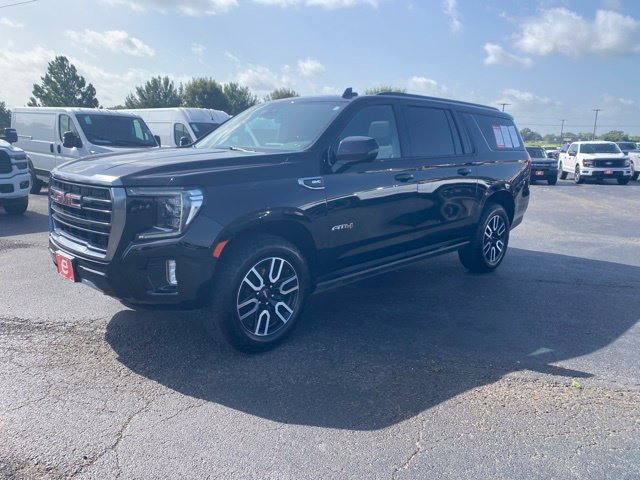 Used 2023 GMC Yukon XL AT4 AWD/4WD image 3