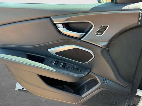 Certified 2025 Acura RDX SH-AWD image 16