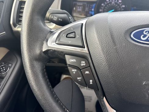 Used 2024 Ford Edge SEL image 40