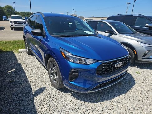 Used 2023 Ford Escape ST-Line w/ Tech Pack #1 FWD image 6