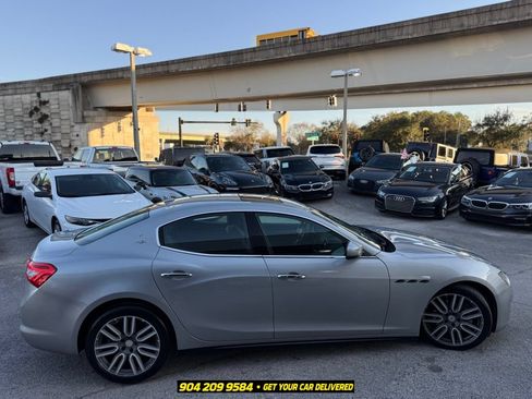 Used 2018 Maserati Ghibli RWD image 10