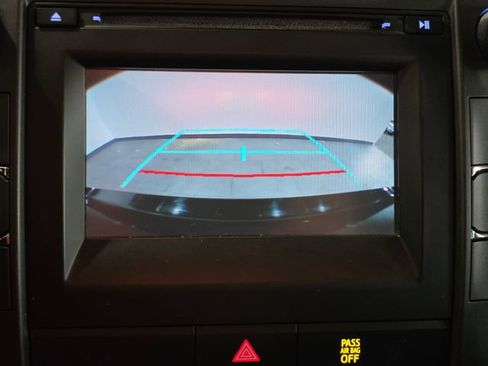 Used 2017 Toyota Camry SE image 19