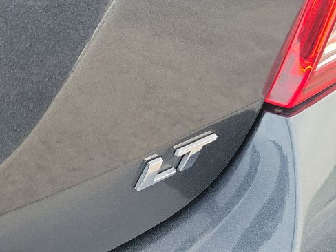 Used 2018 Chevrolet Sonic LT image 8