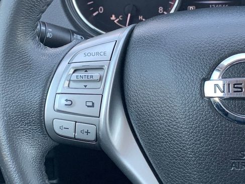 Used 2015 Nissan Rogue SL image 12