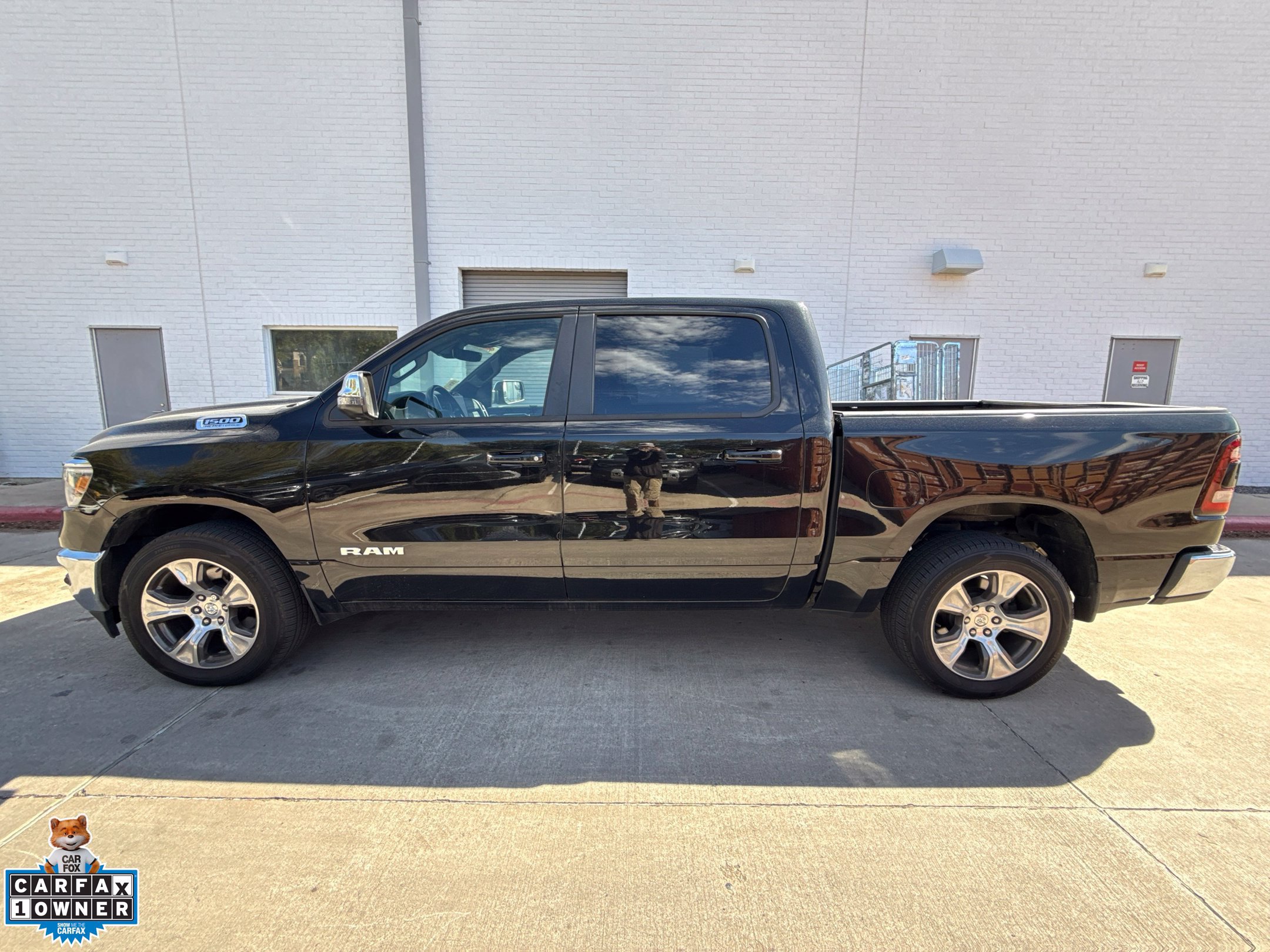 Used 2023 RAM 1500 Laramie AWD/4WD image 7