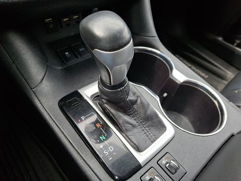 Used 2019 Toyota Highlander XLE image 15