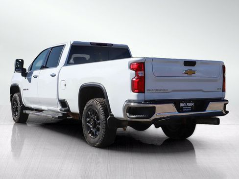 Used 2022 Chevrolet Silverado 2500 LTZ w/ LTZ Convenience Package AWD/4WD image 3