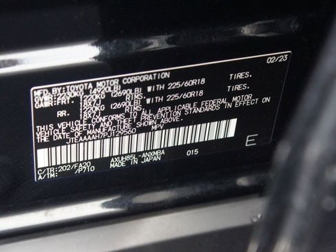 Used 2023 Toyota Venza LE AWD/4WD image 24