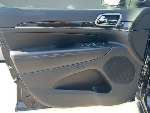 Used 2018 Jeep Grand Cherokee Trailhawk image 20