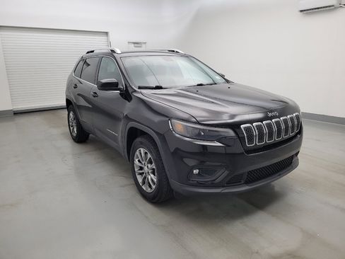 Used 2019 Jeep Cherokee Latitude Plus w/ Cold Weather Group AWD/4WD image 13