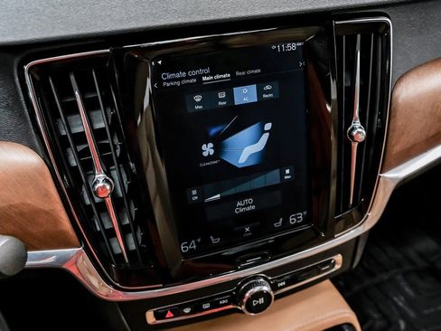 Used 2017 Volvo S90 T6 Inscription w/ Vision Package image 36