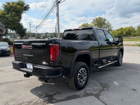 Used 2022 GMC Sierra 3500 AT4 image 8