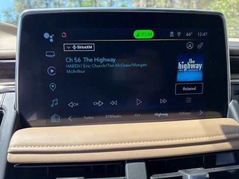 Used 2024 Chevrolet Tahoe Premier w/ Premium Package image 18