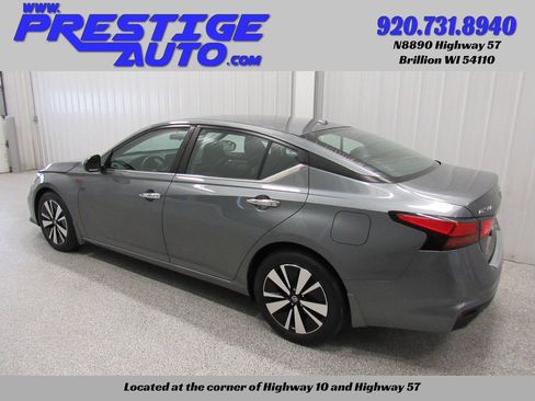 Used 2021 Nissan Altima 2.5 SV FWD image 2